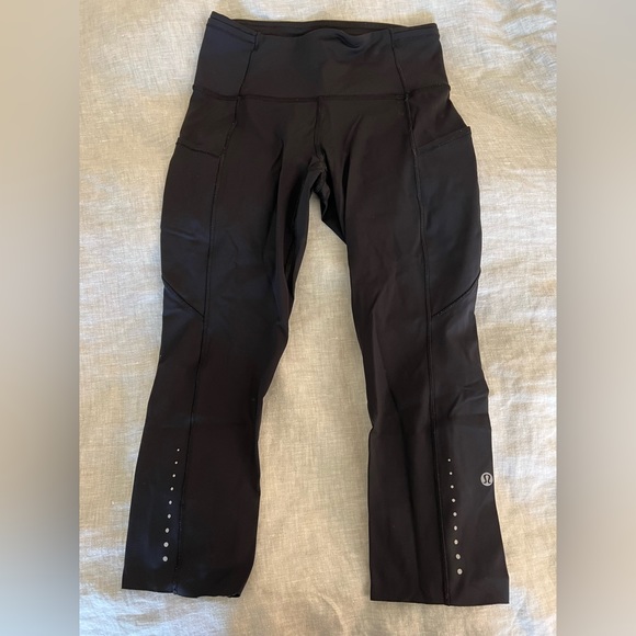 Fast and Free High-Rise Crop 19" - Picture 1 of 3